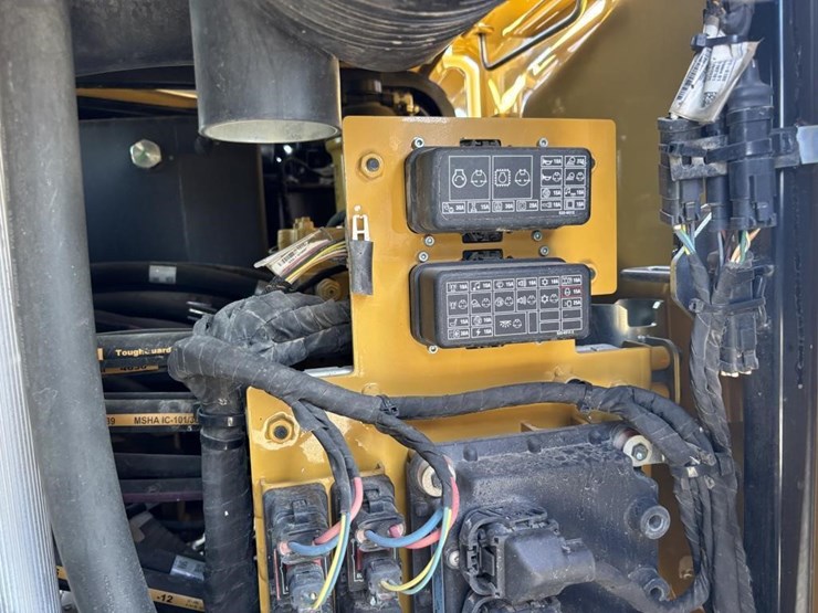 2021-caterpillar-308cr-image-61