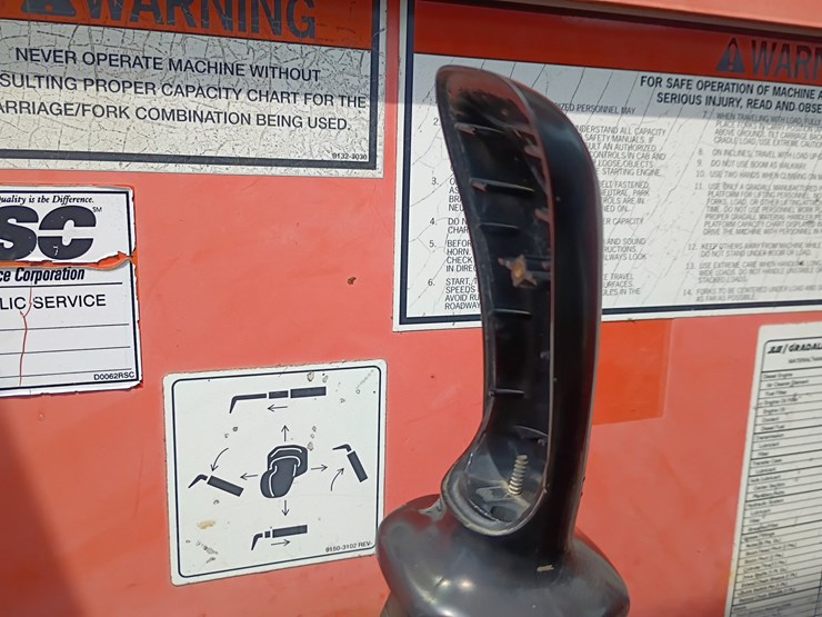2004-jlg-g6-42a-image-36