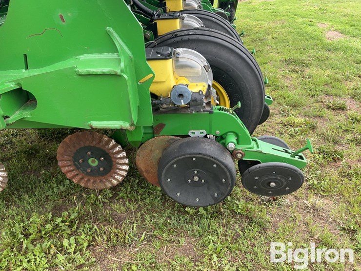 2009-john-deere-1790-image-17