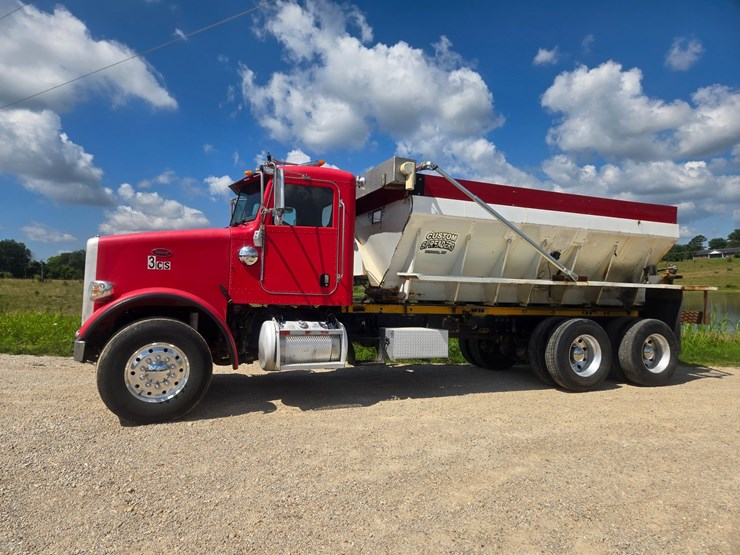 2009-peterbilt-367-image-5