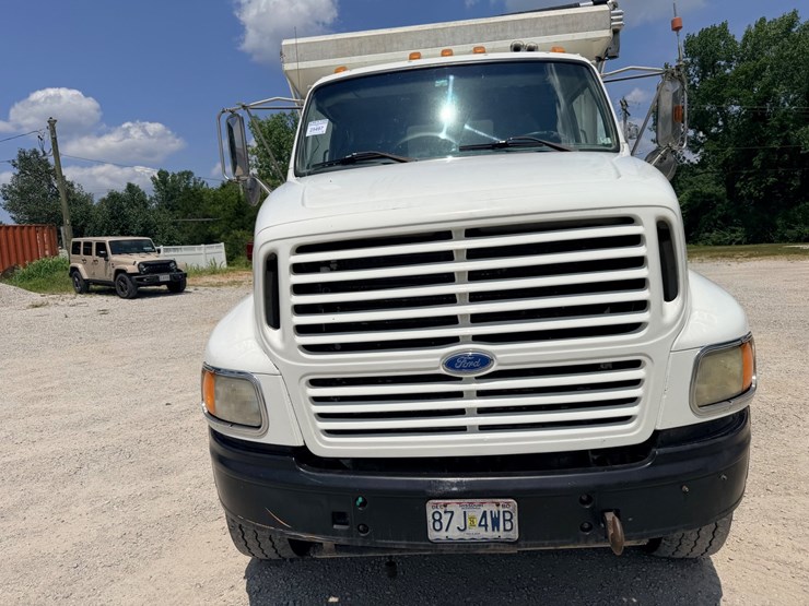 1996-ford-at9513-image-34