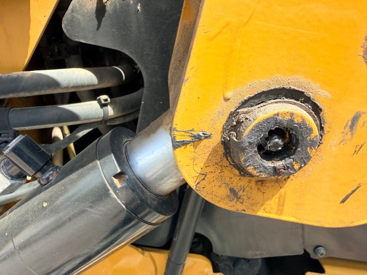 2014-caterpillar-272d-image-84