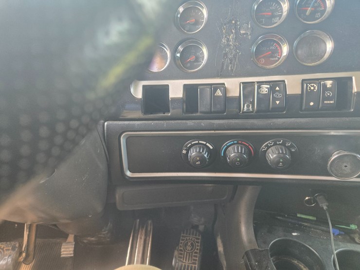 2006-kenworth-w900-image-67