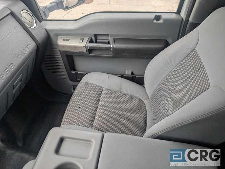 2013-ford-f550-image-28