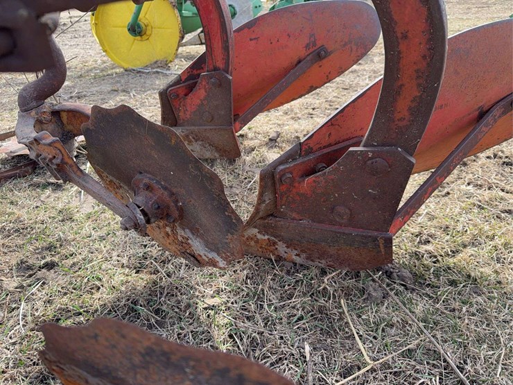 massey-ferguson-72-image-16