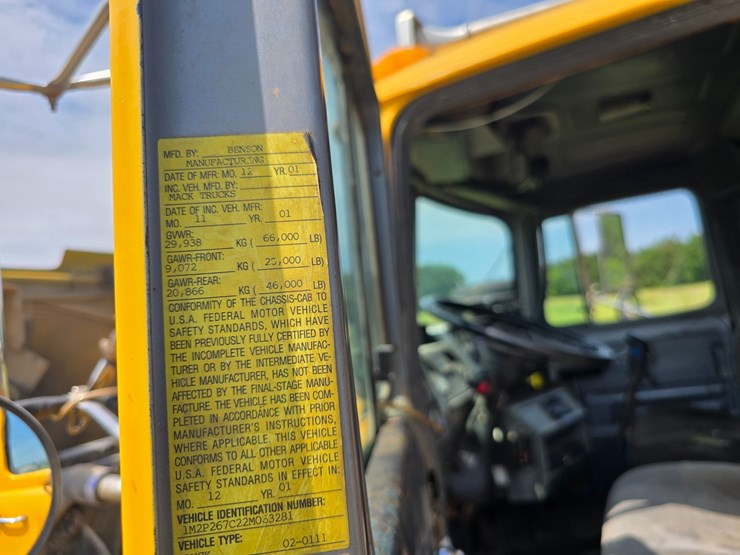 2002-mack-rd688s-image-101