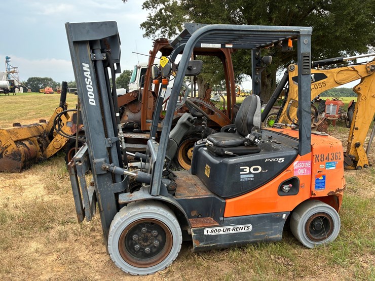 #3810-•-doosan-pro-5-forklift-image-1