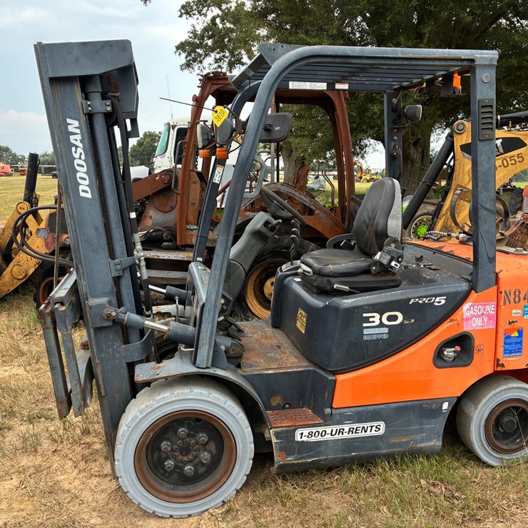 #3810 • Doosan Pro 5 forklift