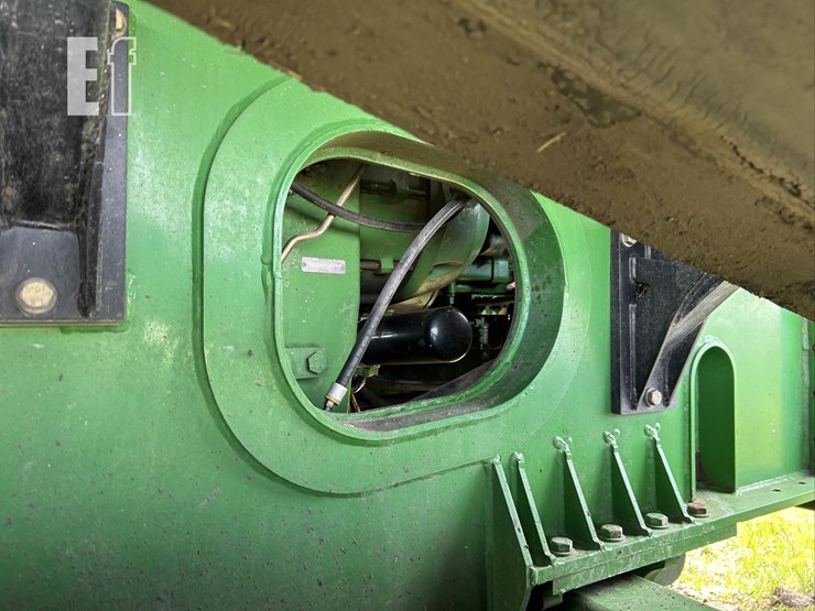 2000-john-deere-9400t-image-32