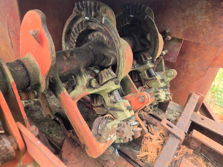 new-holland-277-image-22