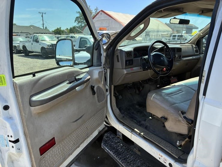 2003-ford-f450-image-18
