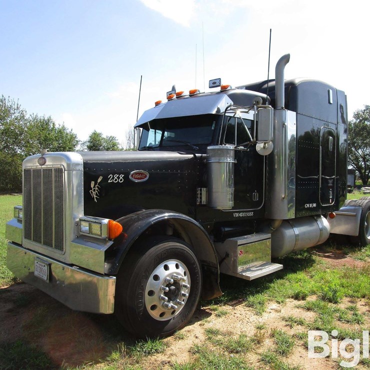 2004 PETERBILT 379