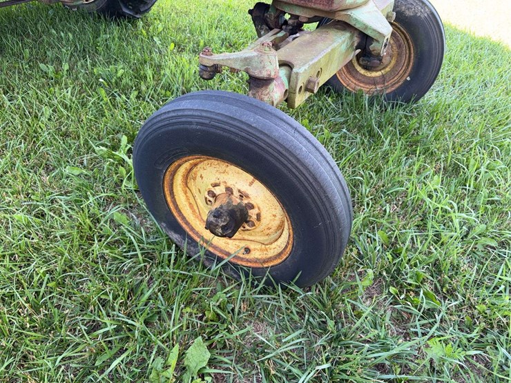 john-deere-730-image-22