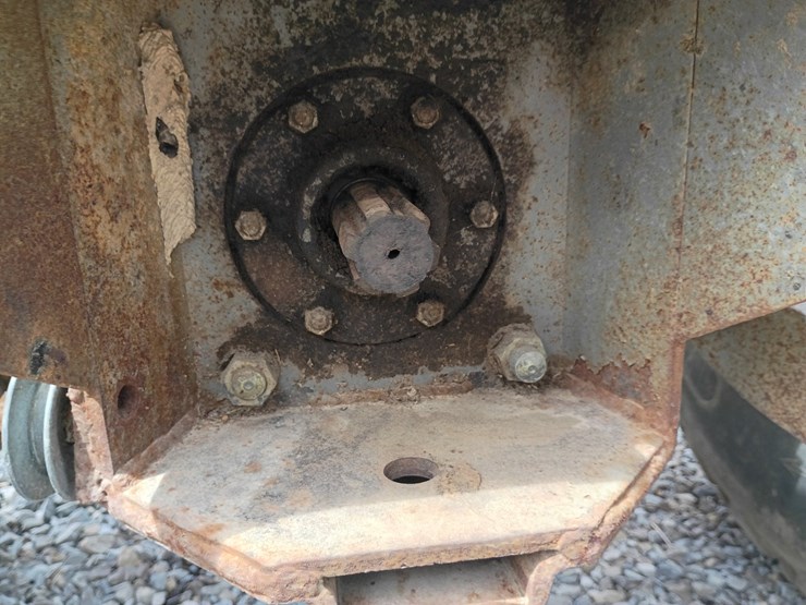 1978-massey-ferguson-210-image-33
