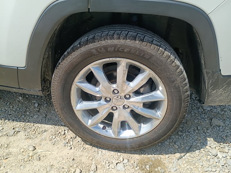 2014-jeep-cherokee-image-81