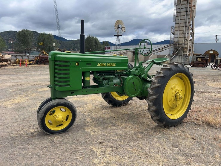 john-deere-h-image-1