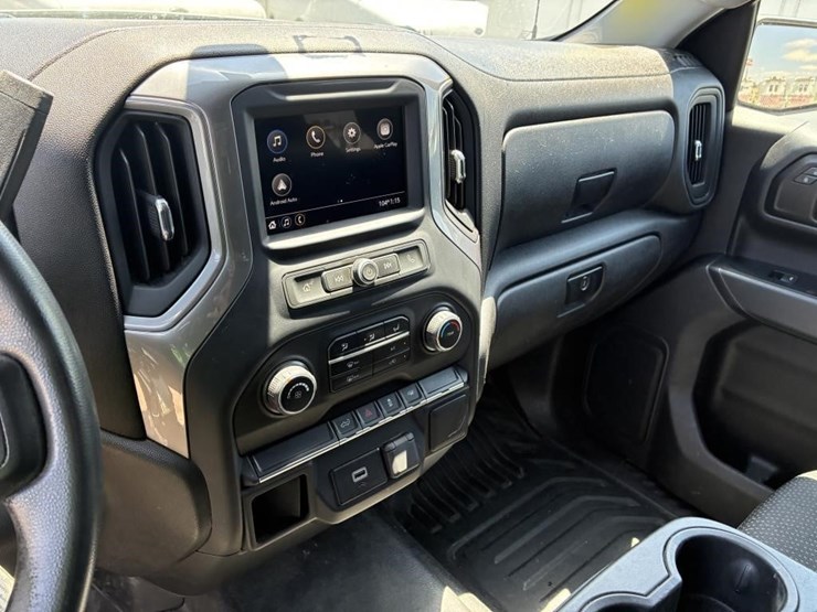 2019-chevrolet-silverado-1500-image-17