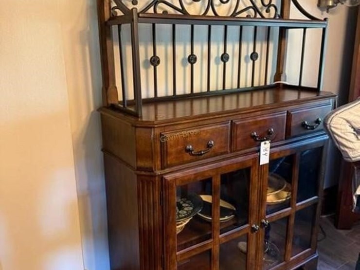 dinette-cabinet-image-1