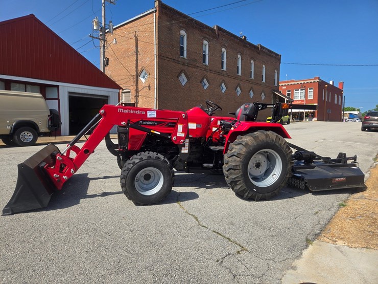 2023-mahindra-4550-image-6