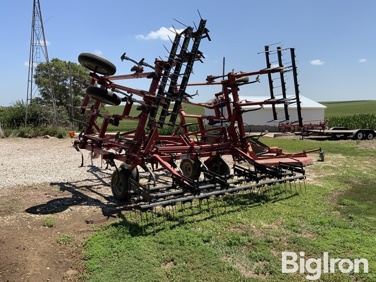 case-ih-4300-image-7
