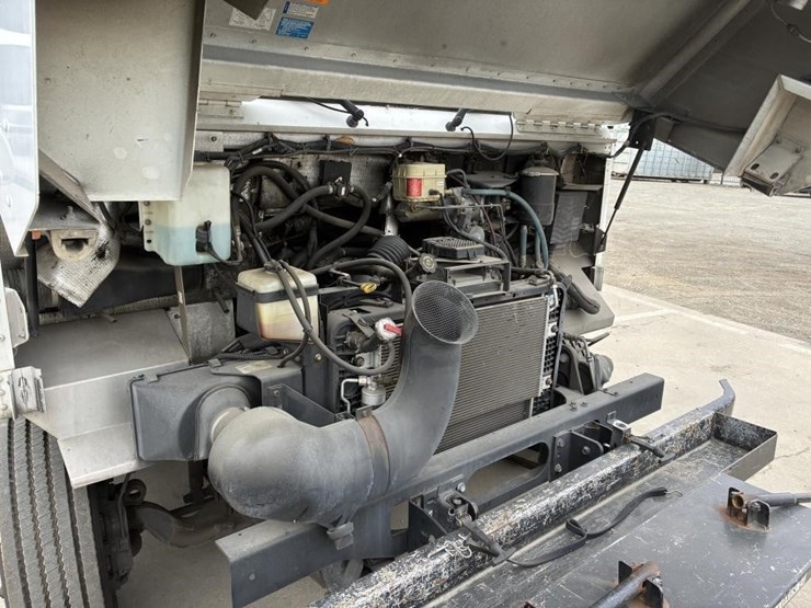 2008-workhorse-w62-image-8