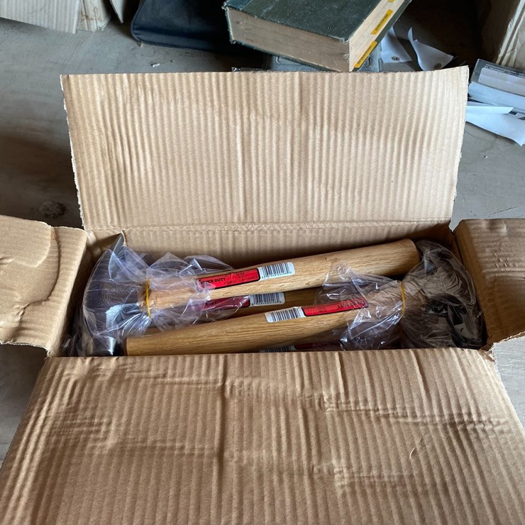 #39188 • (2) BOXES OF CLAW HAMMERS