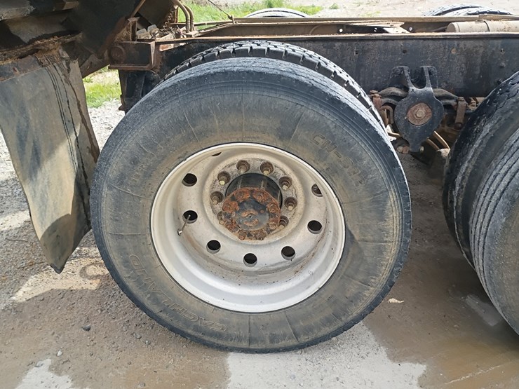 #24861-•-1988-freightliner-flc-dump-truck-image-111