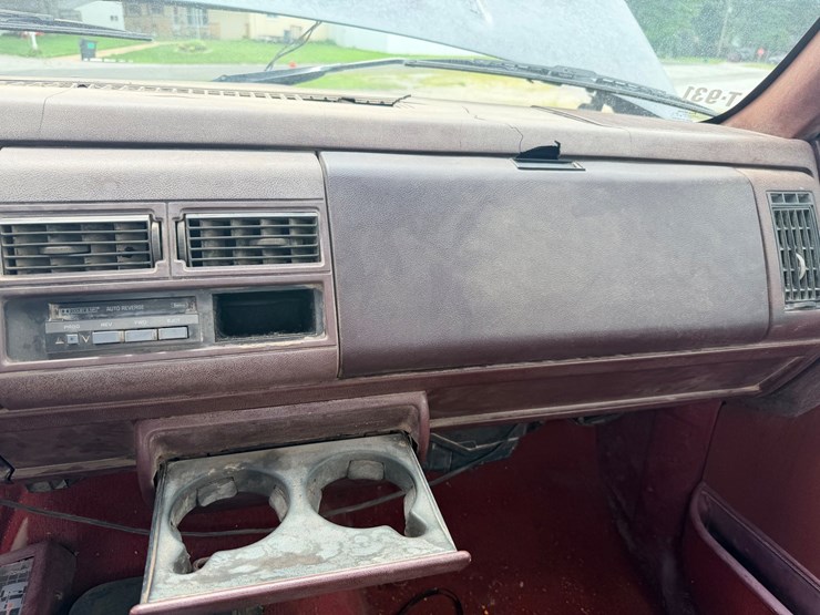 1993-chevrolet-k2500-image-45