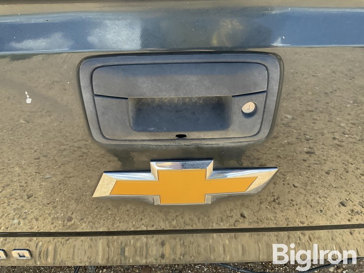 2019-chevrolet-2500-image-14