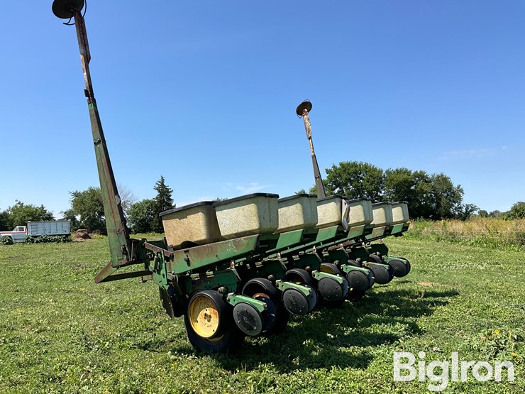 john-deere-7000-image-7