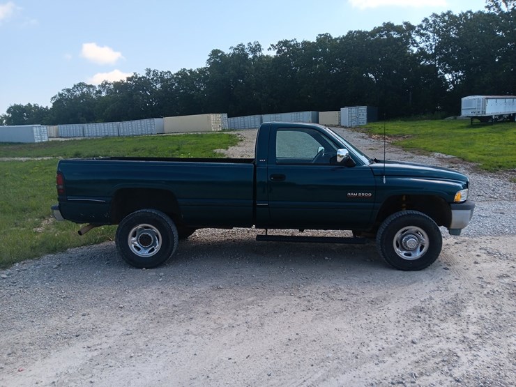 1994-dodge-ram-2500-image-11
