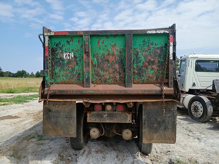 2008-sterling-l9500-image-7