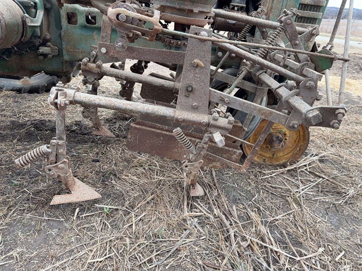 john-deere-b-image-34