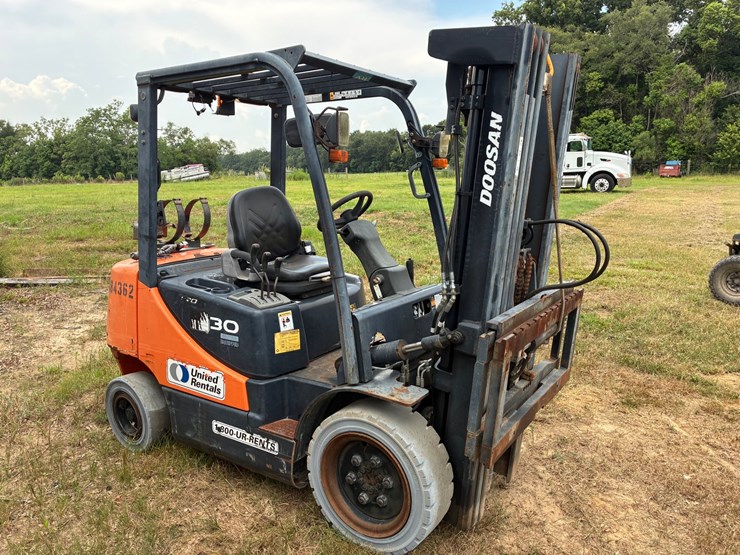 #3810-•-doosan-pro-5-forklift-image-3