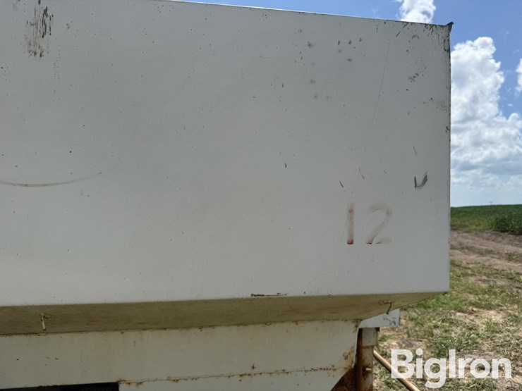 jt-pull-type-dry-fertilizer-spreader-image-10