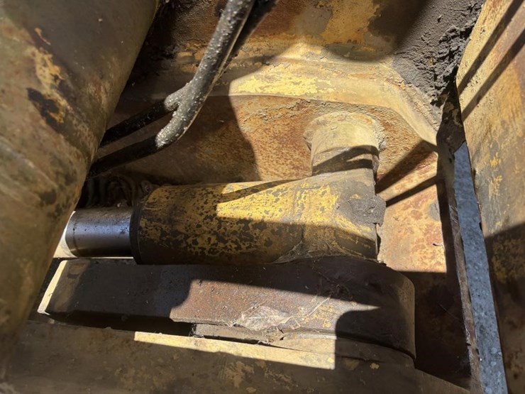 caterpillar-345c-image-12