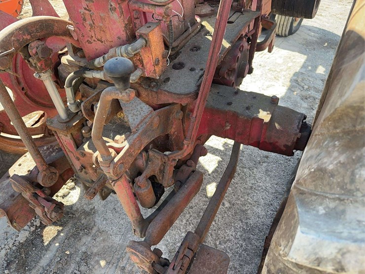 farmall-300-gas-image-24