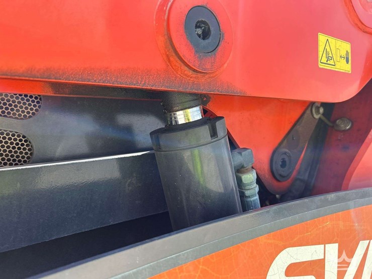 kubota-svl97-2-compact-track-loader-skid-steer-image-24