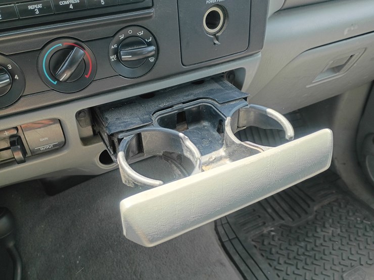 2007-ford-f550-image-46