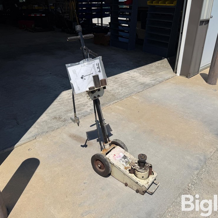 JET Air/Hydraulic Jack