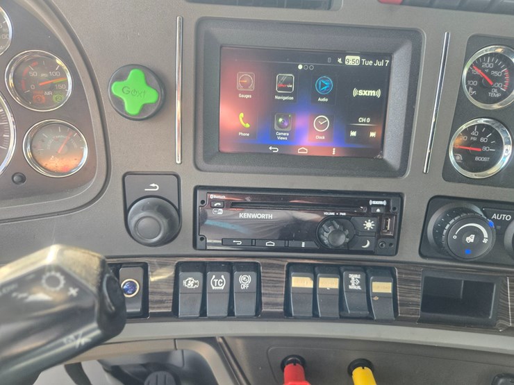2019-kenworth-t880-image-56
