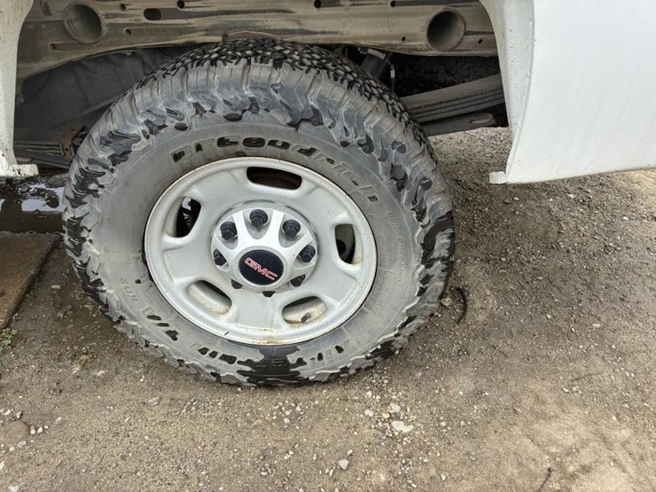 2012-gmc-sierra-2500-image-5