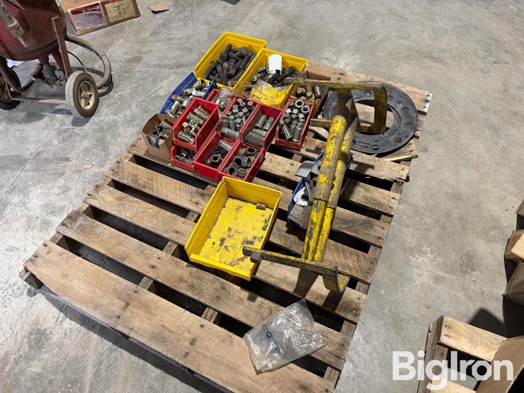 pallet-of-misc-truck-parts-image-6