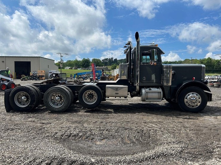 1984-peterbilt-359-image-5