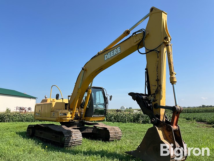 2006-deere-200c-lc-image-3
