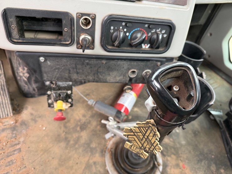 2014-western-star-4900-image-35