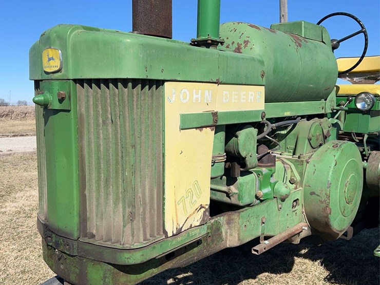 john-deere-720-image-13