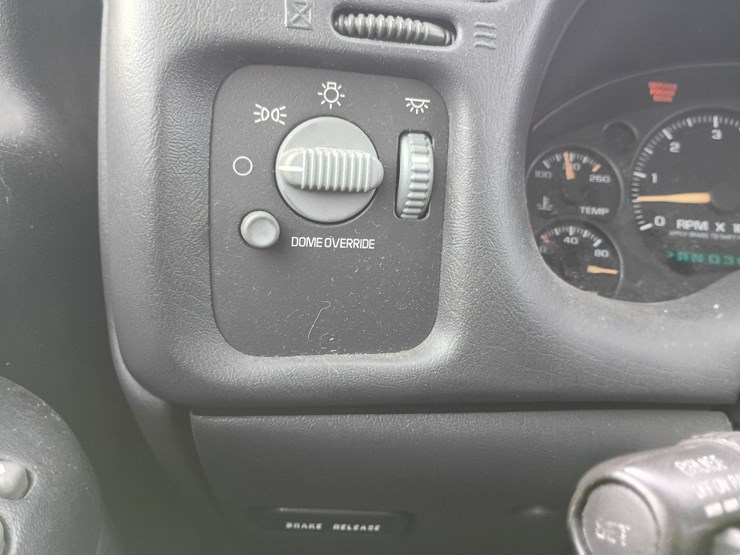 2003-chevrolet-blazer-image-55