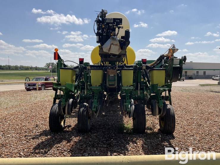 2010-john-deere-1770nt-image-7
