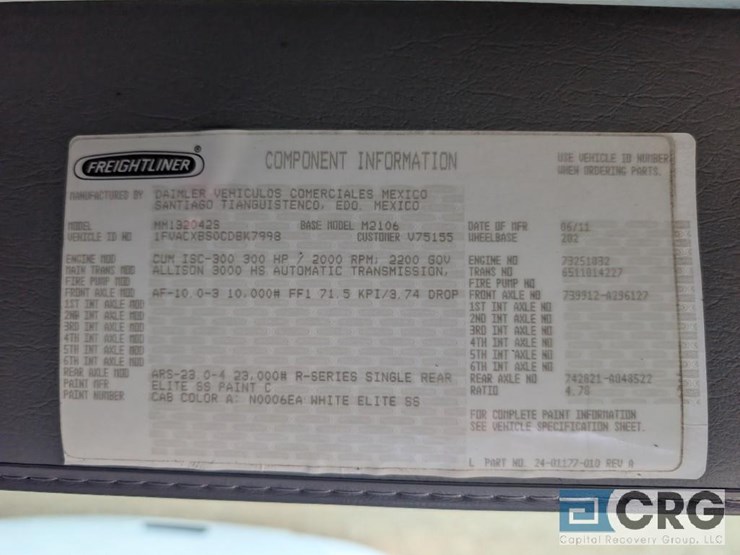 2012-freightliner-m2-stakebed-truck-image-2